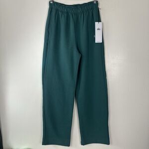 ALO Yoga Accolade Sweatpant Straight Leg XS Winter Ivy Minimalist Athleisure